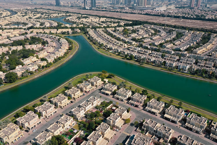 Drone shot of jumeirah islands neighborhood in dubai, united arab emirates