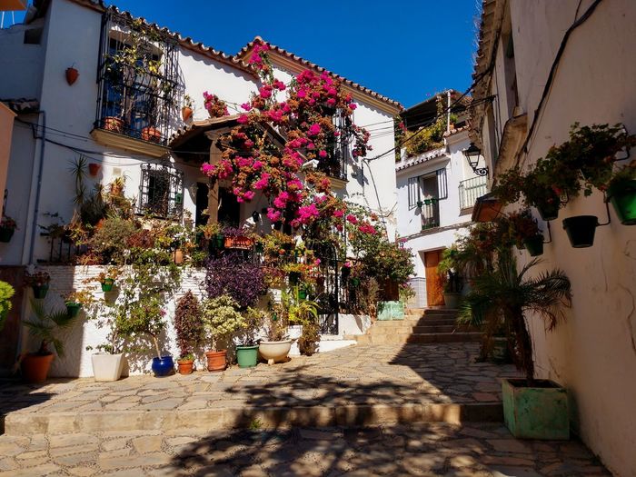 Small ways in estepona