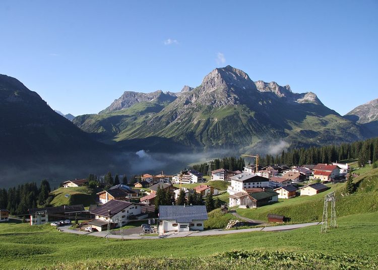 Houses against arlberg