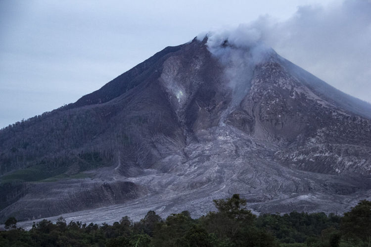 Condition of mount sinabung, karo district.