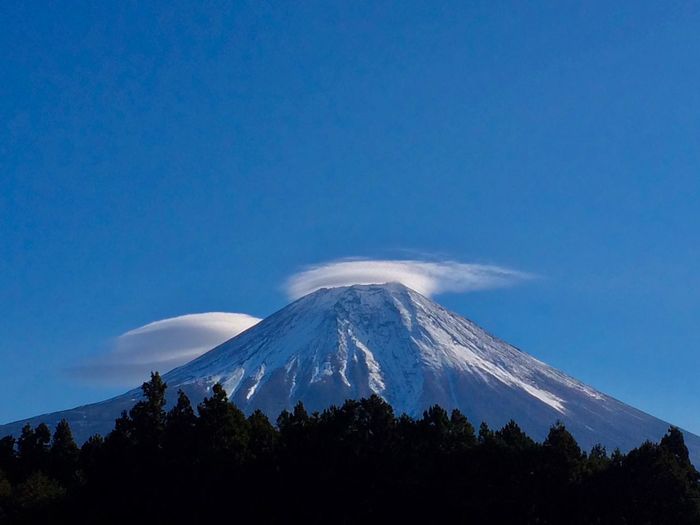 Mount fuji lenticular clouds 