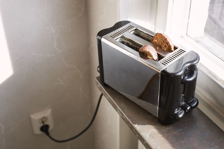Toasts inside toaster