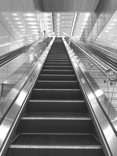escalator