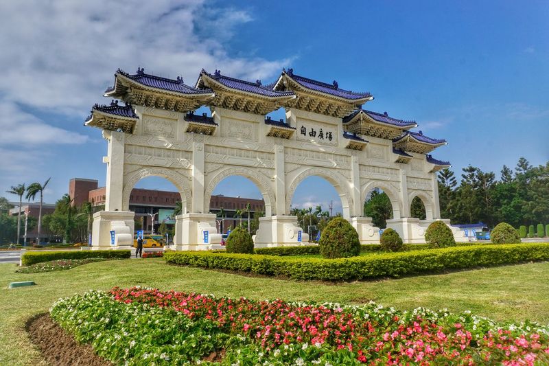 Entrance of chiang kaishek memorial hall